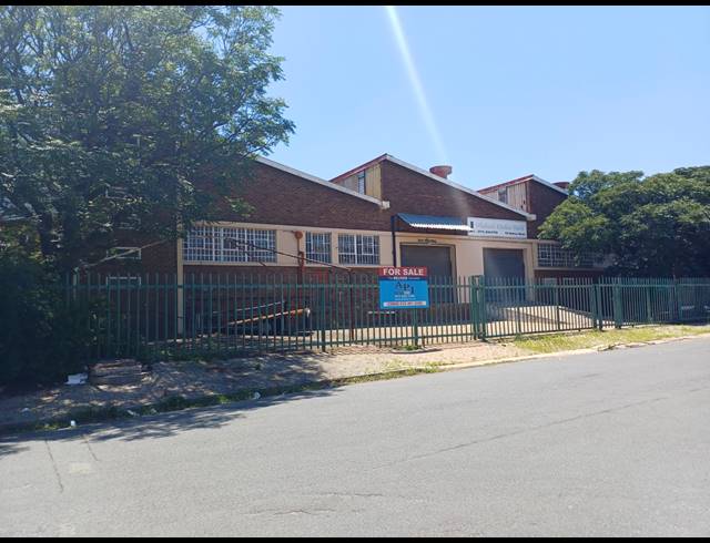 2,812M² WAREHOUSE FOR SALE IN REUVEN